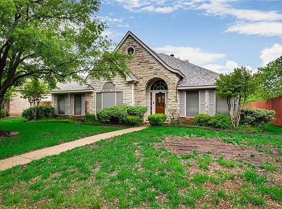 2nd image of 3305 Abingdon Dr