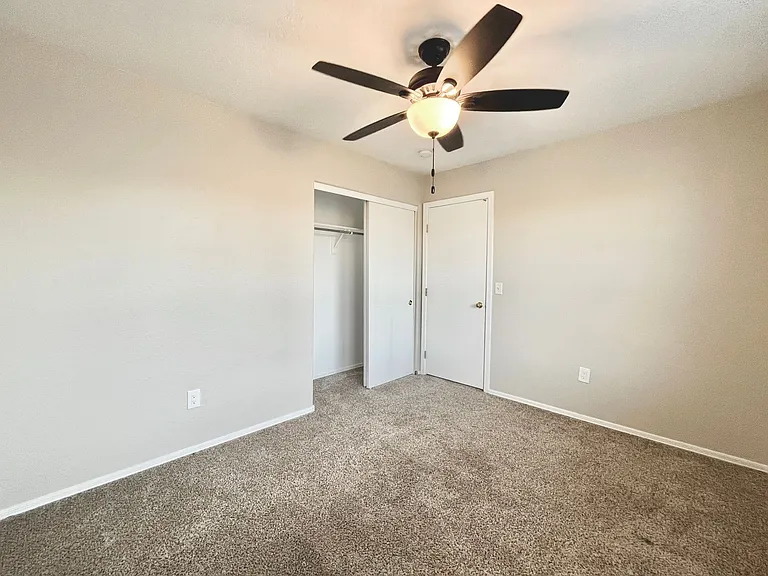 7253 W State Ave — Photo 28