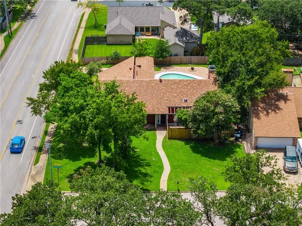 2735 Sandy Cir, College Station, TX 77845