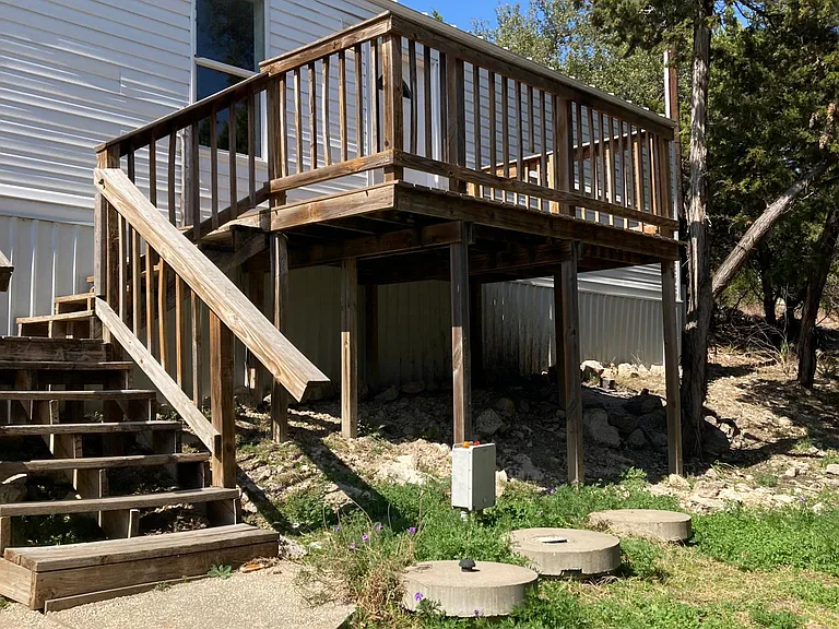 385 Duck Mt — Photo 1