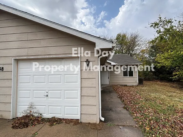 11438 E Lewis St Unit B, Wichita, KS 67207