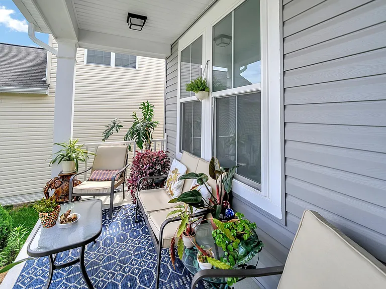 Hicks Dr — Photo 20