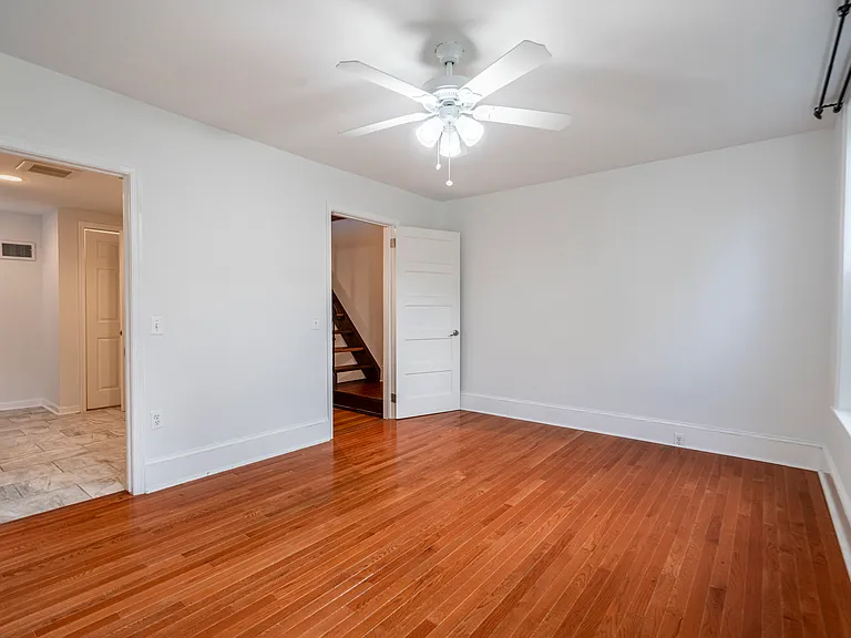 2228 Pine St — Photo 22