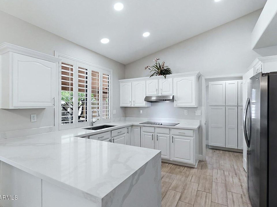1st image of 9720 W ESCUDA Drive