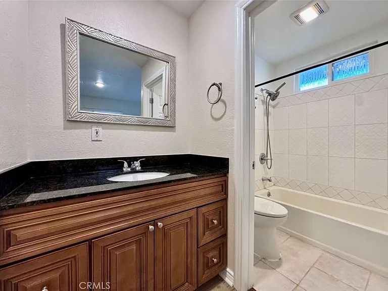 13512 Penn St — Photo 11
