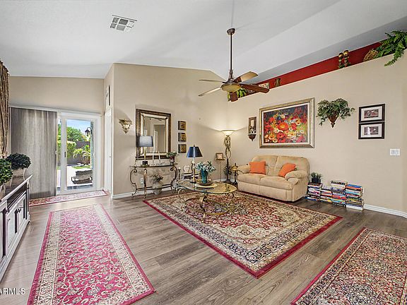 3rd image of 40756 N ROBINSON Drive
