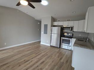 5113 Devils Glen Rd APT 209, Bettendorf, IA 52722