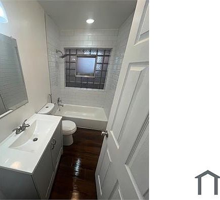 2nd image of 3460 Keokuk St
