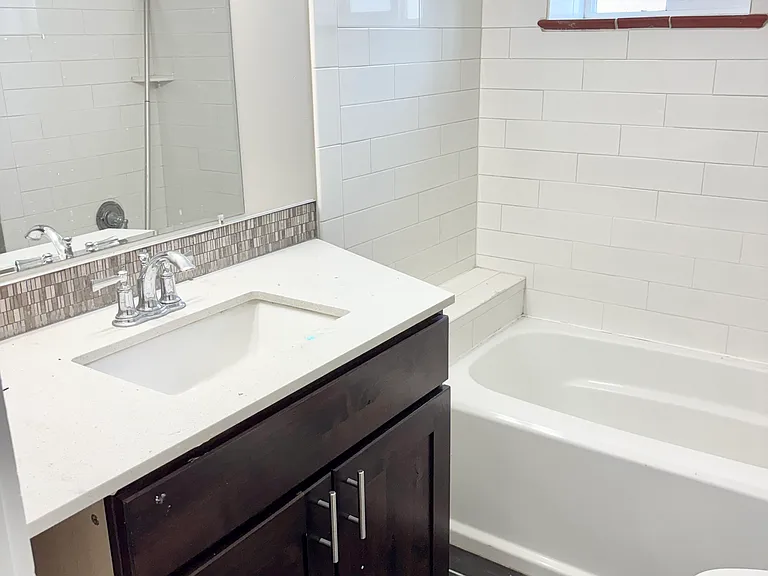 318 S Dale Ct — Photo 5