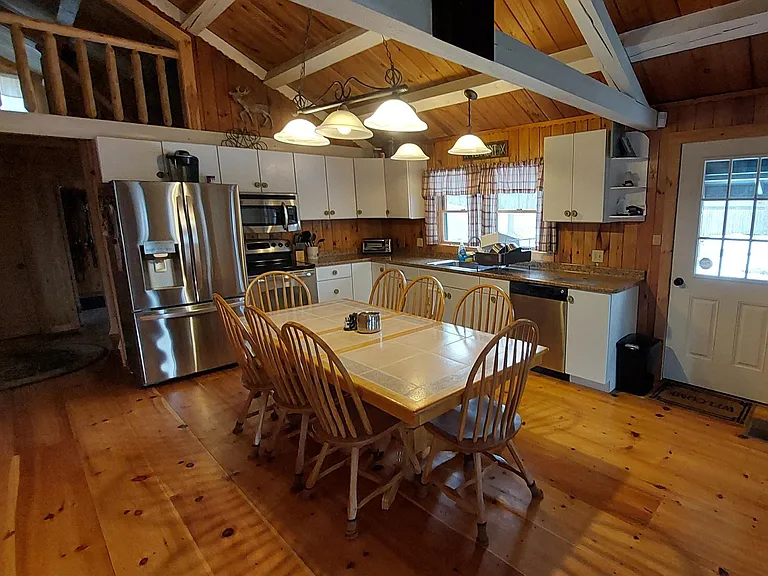 176 Harrington Rd — Photo 6