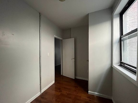 5th image of 571 W 159th St APT 8
