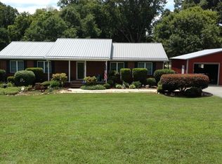 9062 Deer Hill Rd, Belews Creek, NC 27009