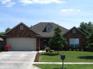 10000 E 97th Pl N, Owasso, OK 74055