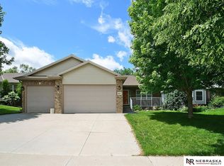 1853 SW 38th St, Lincoln, NE 68522