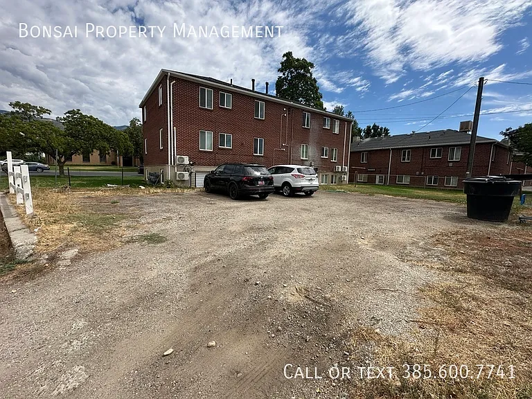 997 Chapel Dr #6 — Photo 10