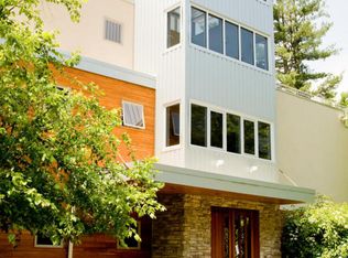 2164 Glenbrook Dr, Stroudsburg, PA 18360