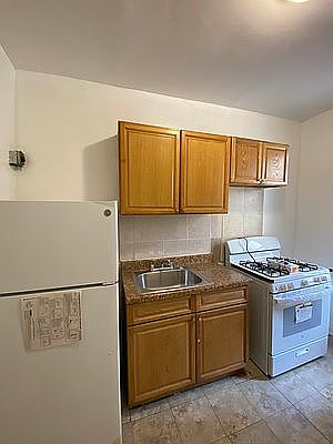 5th image of 1226 Sherman Ave APT 24