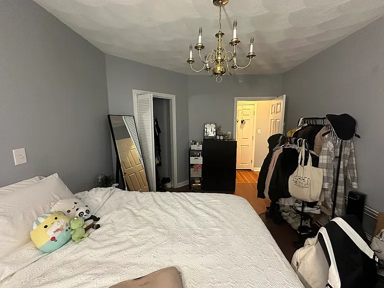 50 Derby St #2L — Photo 9