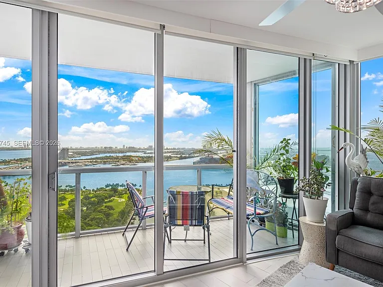 888 Biscayne Blvd #2909 — Photo 4