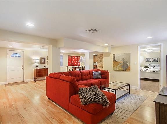 5th image of 4304 Orleans Ave
