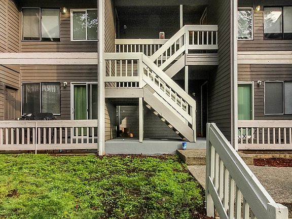 2nd image of 4412 NW Wedgewood Ln APT 14