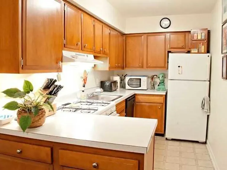Sandpiper Apartments — Photo 4
