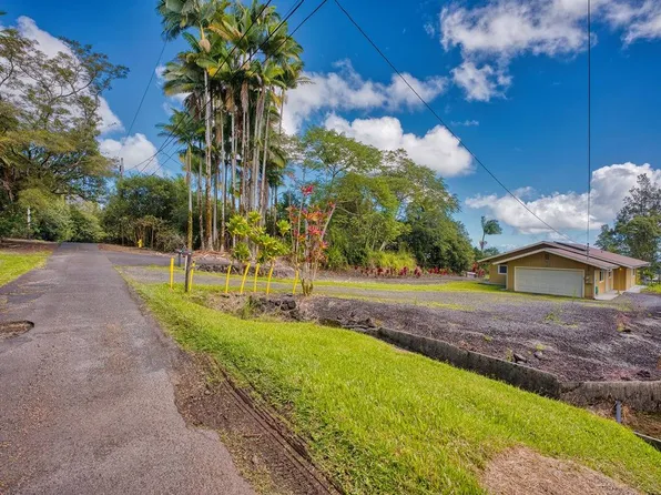 599 Country Club Dr, Hilo, HI 96720