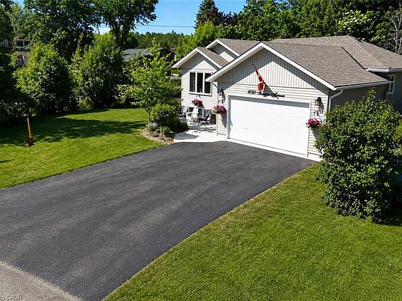 2nd image of 1680 Timmins Ave