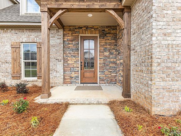 4th image of 179 Macallister Rdg