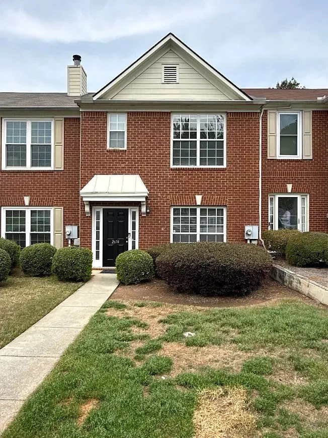 3 bed, 1428 sqft, $1,750 — Photo 2