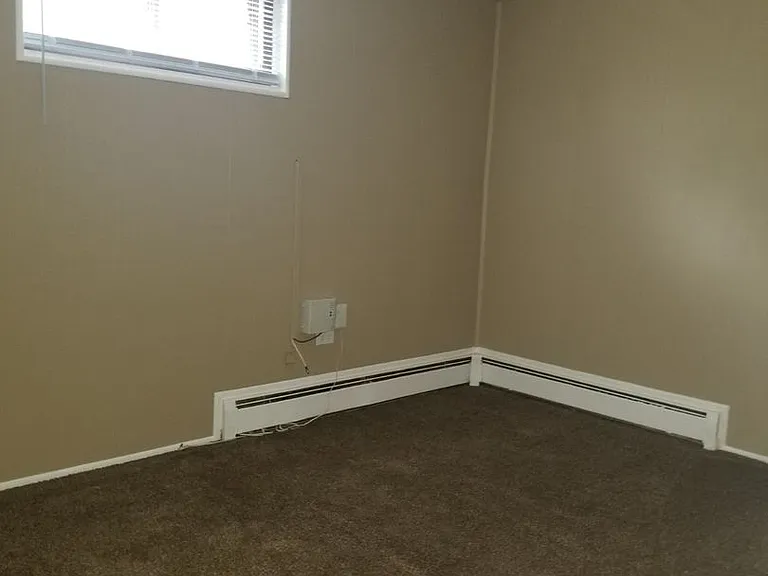 Hillside Apartments — Photo 13