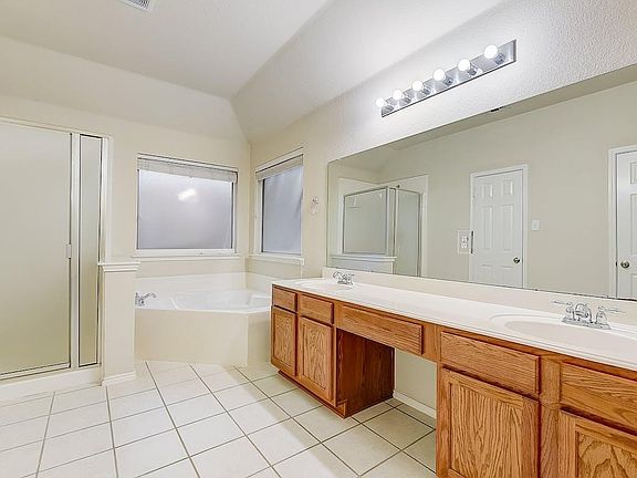 3rd image of 9765 Old Field Dr
