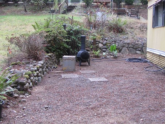 Spacious entertainment space. Perfect for BBQing!>