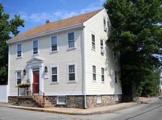 3 Chestnut St, Newport, RI 02840