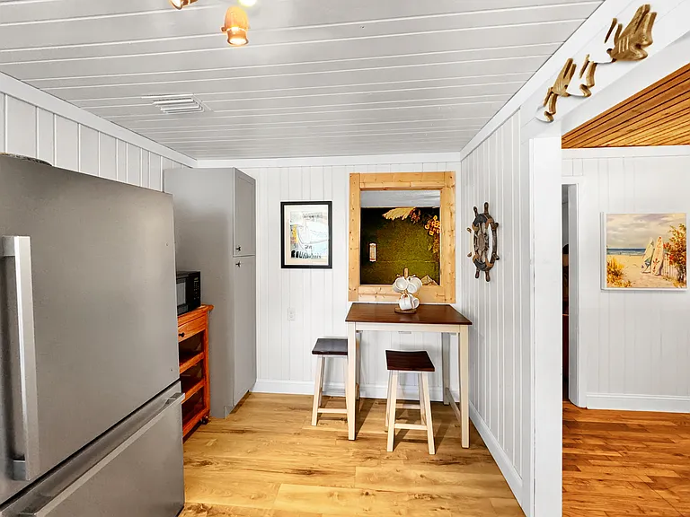 1666 W Intendencia St #B — Photo 15
