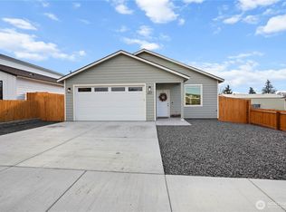627 3rd Ave NE, Soap Lake, WA 98851