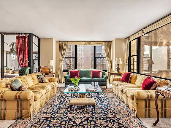 4th image of 117 E 57th St APT 35B