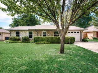 1712 W Doyle St, Granbury, TX 76048