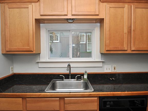 4th image of 513 Brasted Pl