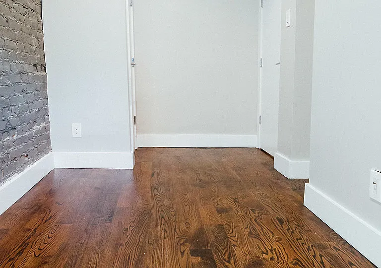 206 Scholes St #9 — Photo 9