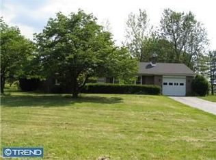 66 Barclay Rd, Line Lexington, PA 18932