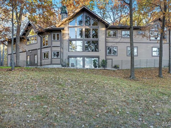 16480 Walnut Rail Rd, Chesterfield, MO 63005