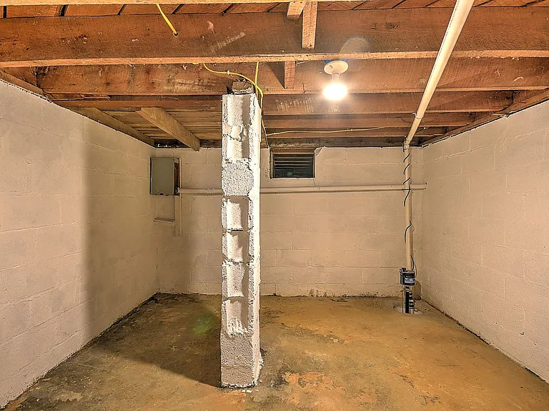 403 Silver Lake Rd — Photo 41