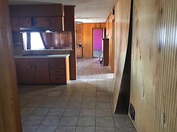 5th image of 518 N Hitchcock St