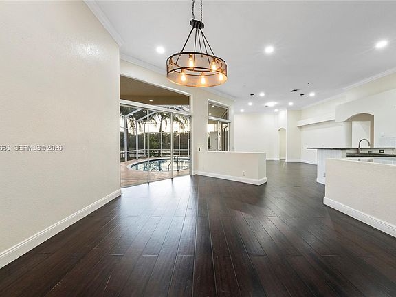 4th image of 2893 Oakbrook Dr #2893