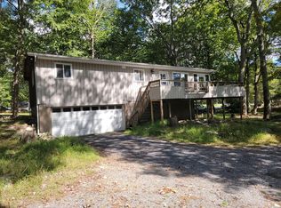 370 Whippoorwill Dr #1, Bushkill, PA 18324