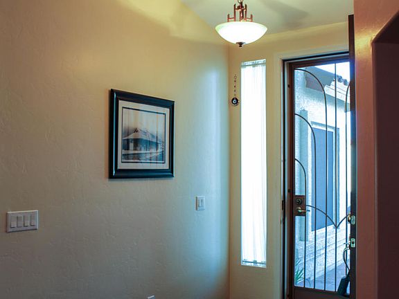 4th image of 1357 N Boyce Ave