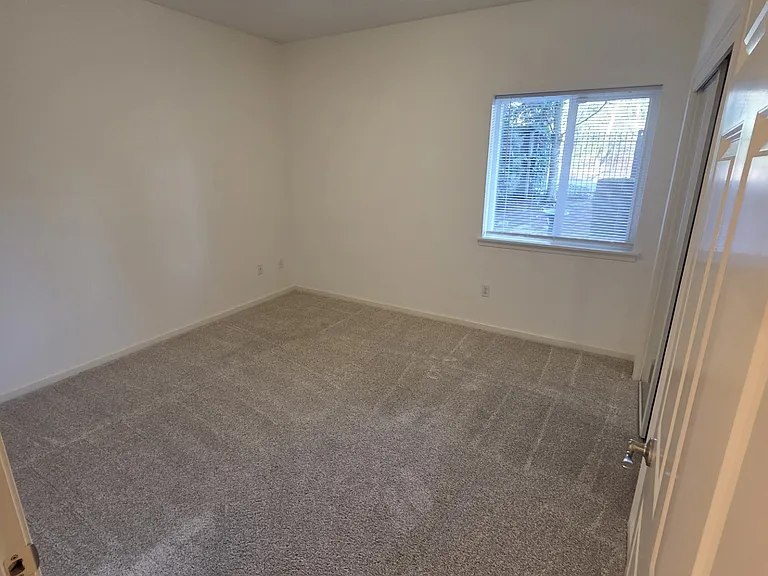 6125 NE 175th St #M102 — Photo 8