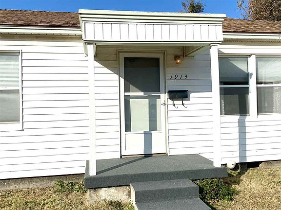 2nd image of 1914 N Meadowbrook Dr