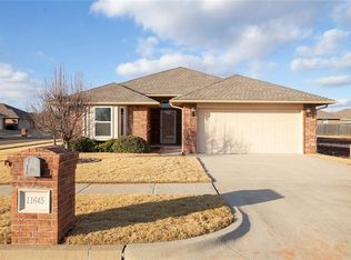 11645 SW 9th St, Yukon, OK 73099